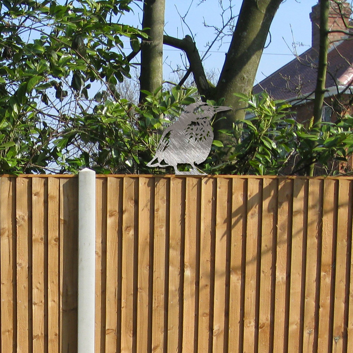 Metal Bird Fence Topper - Striking Garden Decor Gift for Bird Lovers