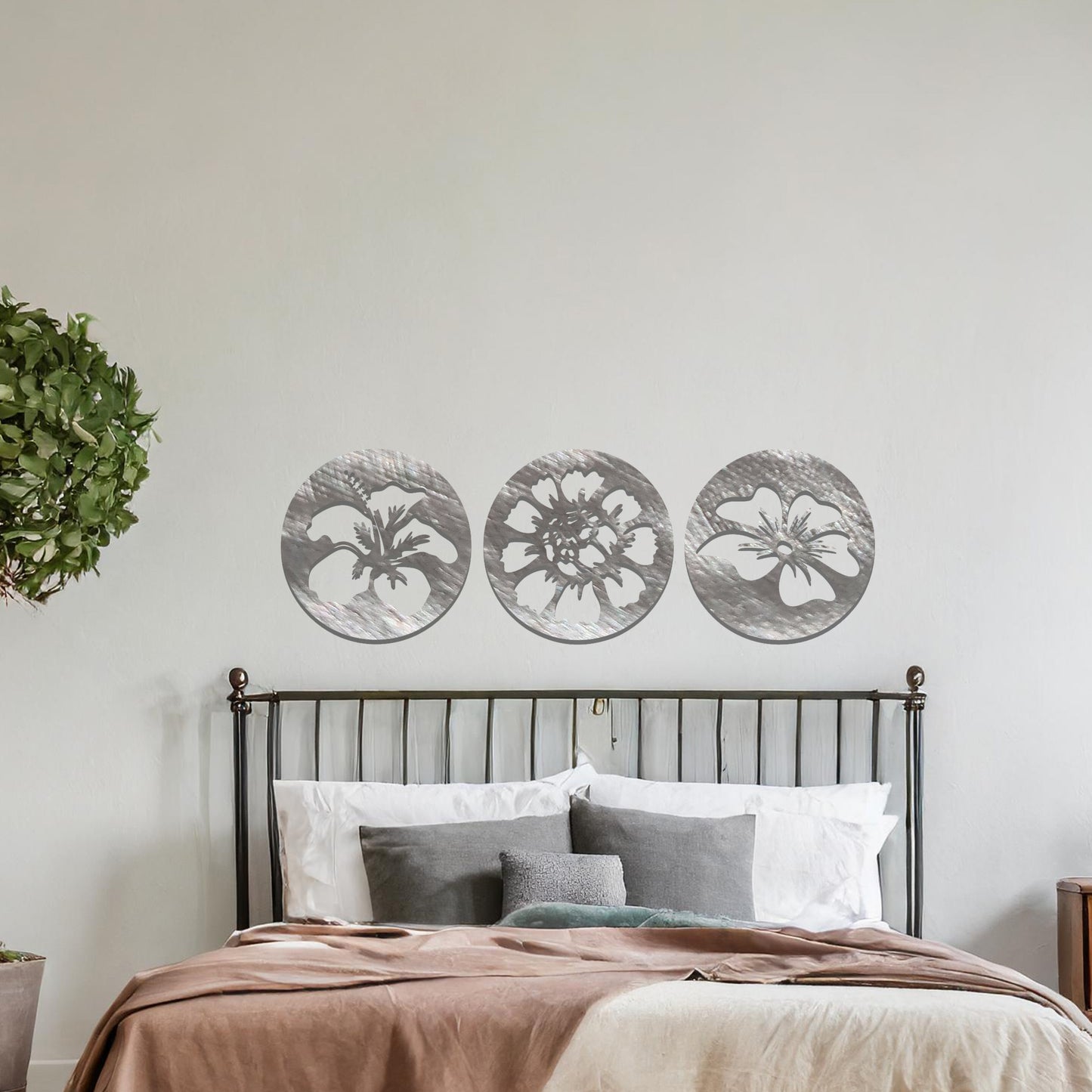 Round Flower Panels Metal Wall Art: Set of 3 for Modern Decor, Unique Gift Idea