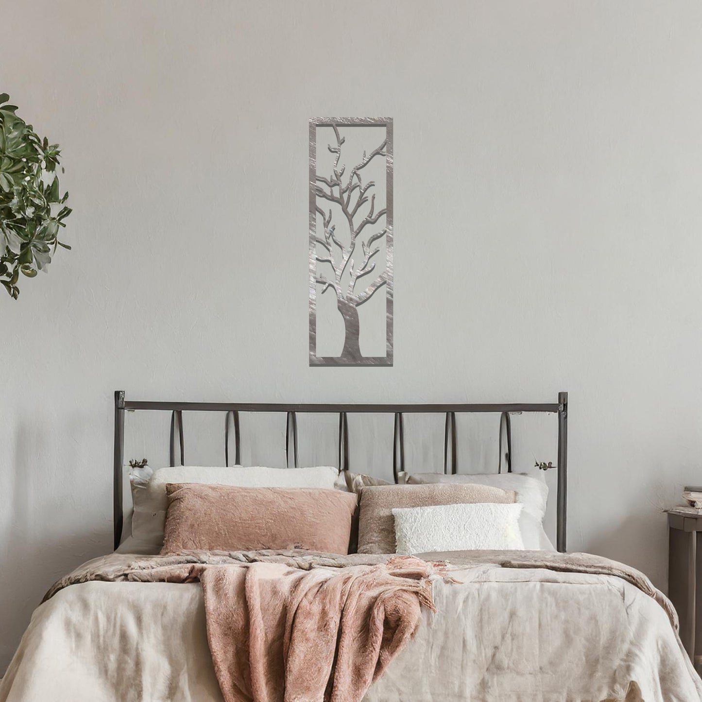 Minimalistic Wall Art Decor Leafless Tree Nature Themed Metal Wall Hanging