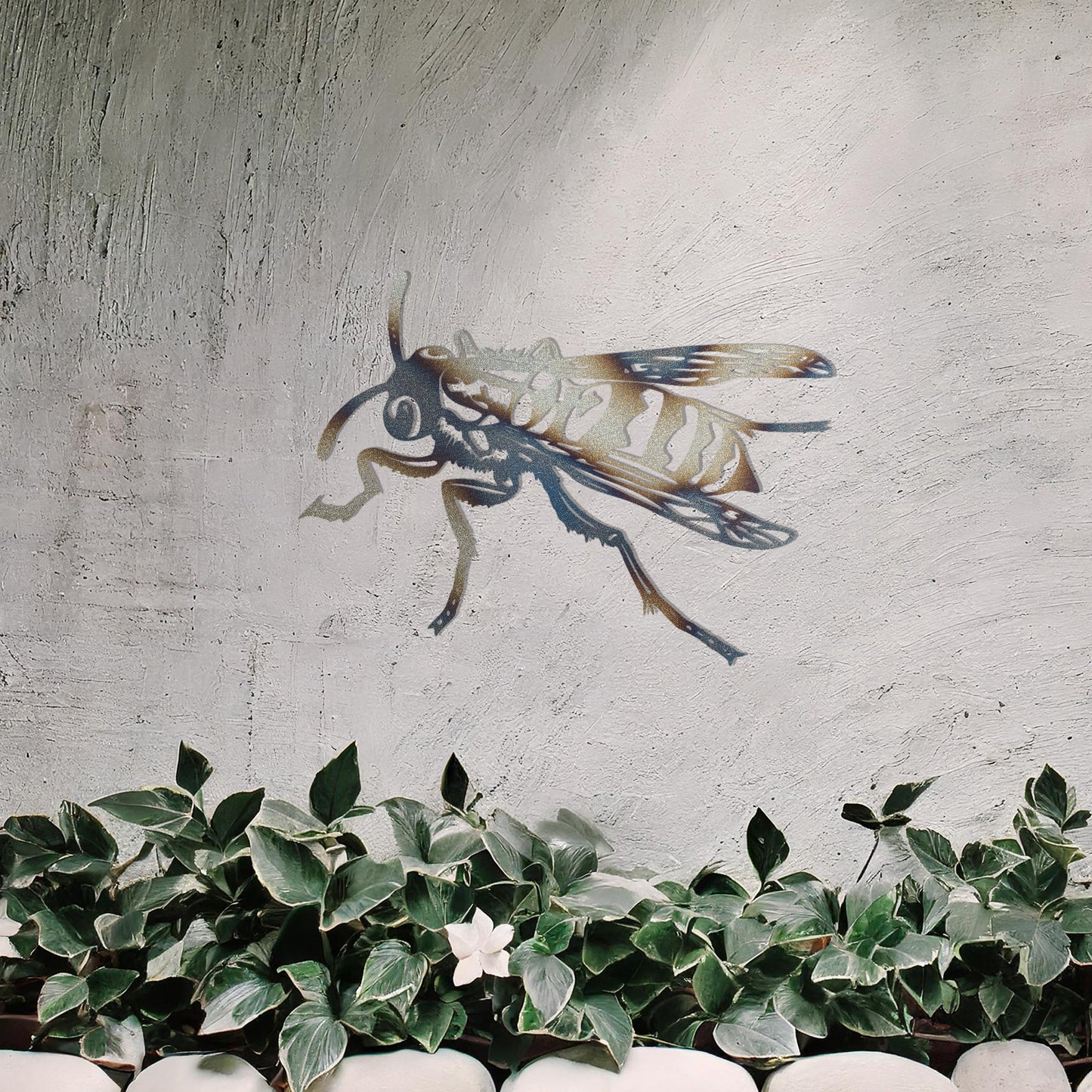 Intricate Wasp Metal Wall Art - Unique Garden Decor Gift for Bee Keeper